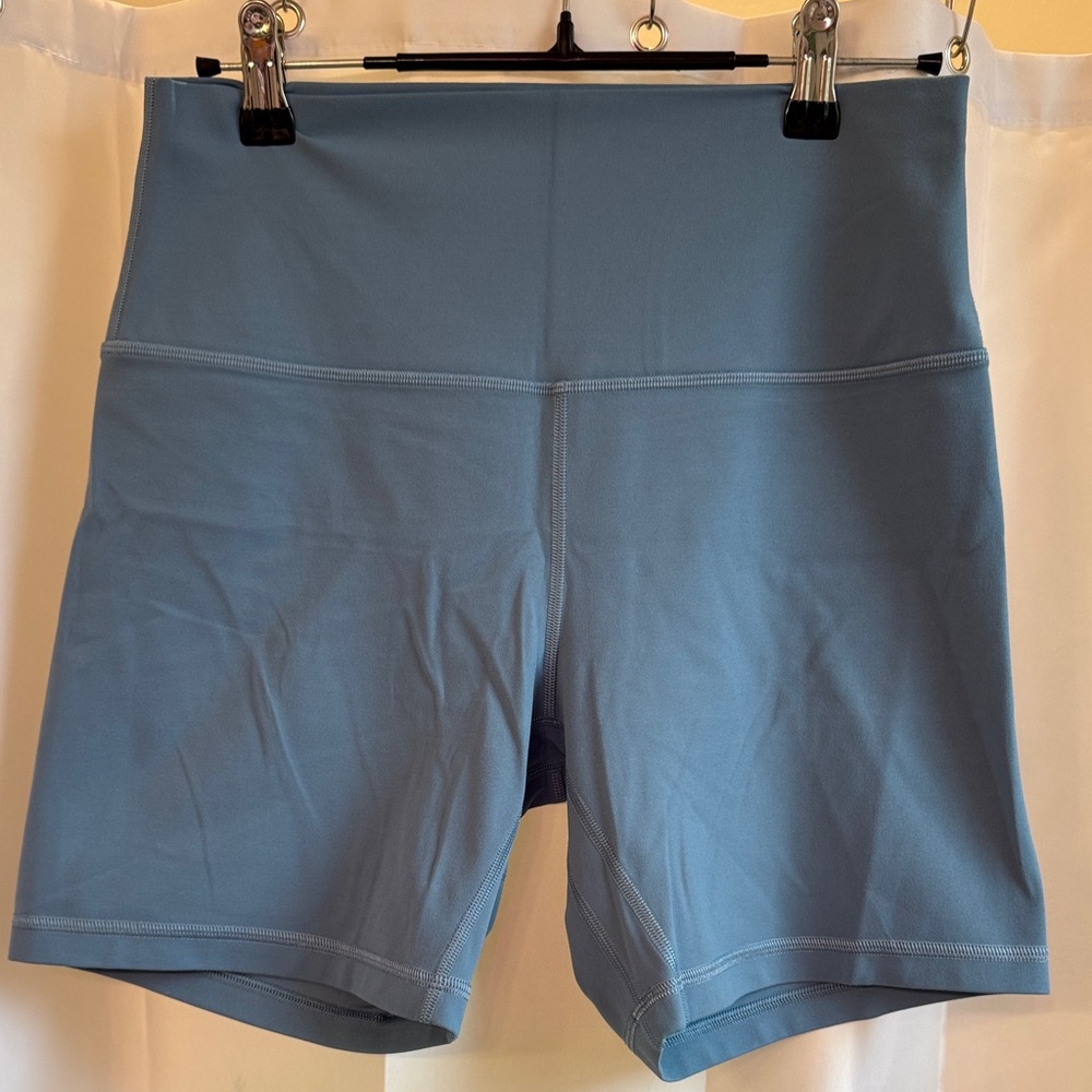 Women's Lululemon Alugn Blue Shorts size 10